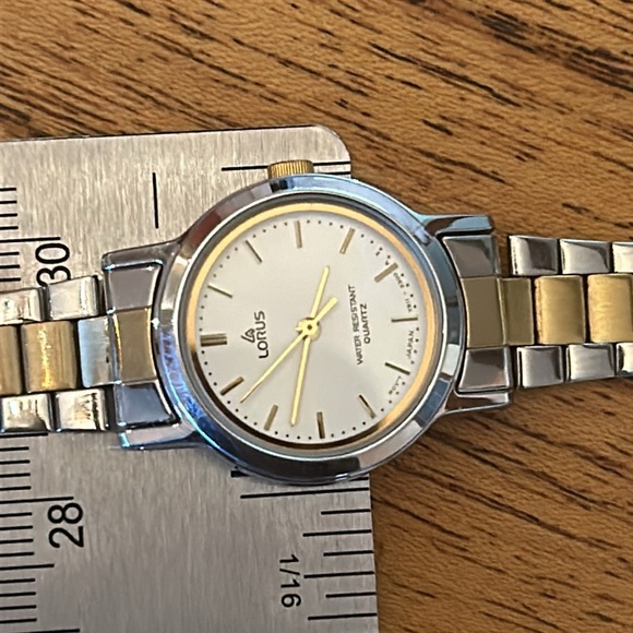 Ladies Lorus Watch - gold and silver toned - Picture 8 of 14